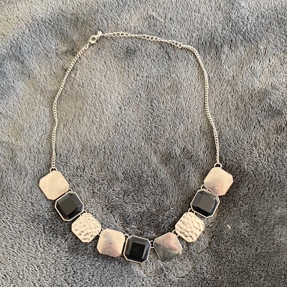 statement necklace - Picture 1 of 3